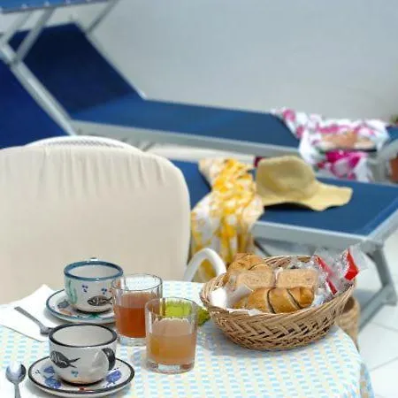 Sleeps 2 * Praiano